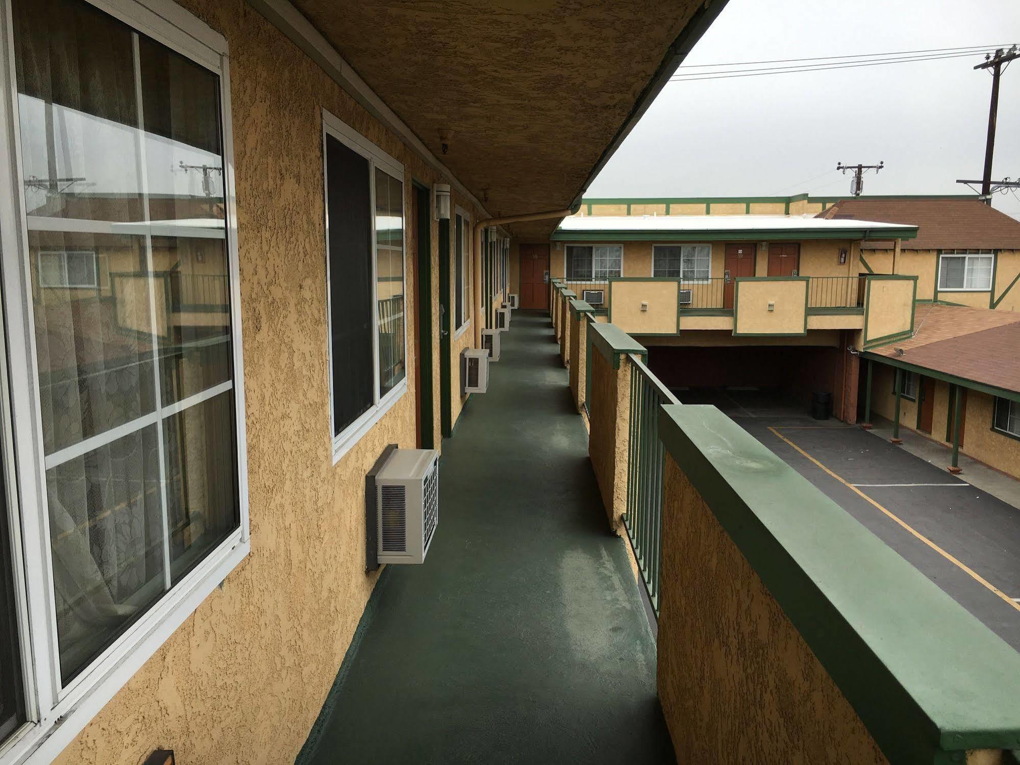Starlite Motel Bellflower Kültér fotó